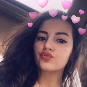 Meet your Posher, Yola